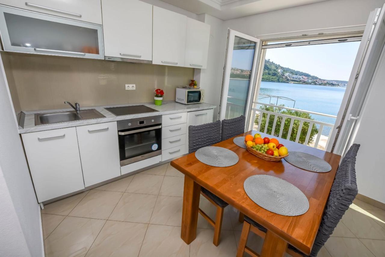 Apartments Silvana Рогозница Екстериор снимка