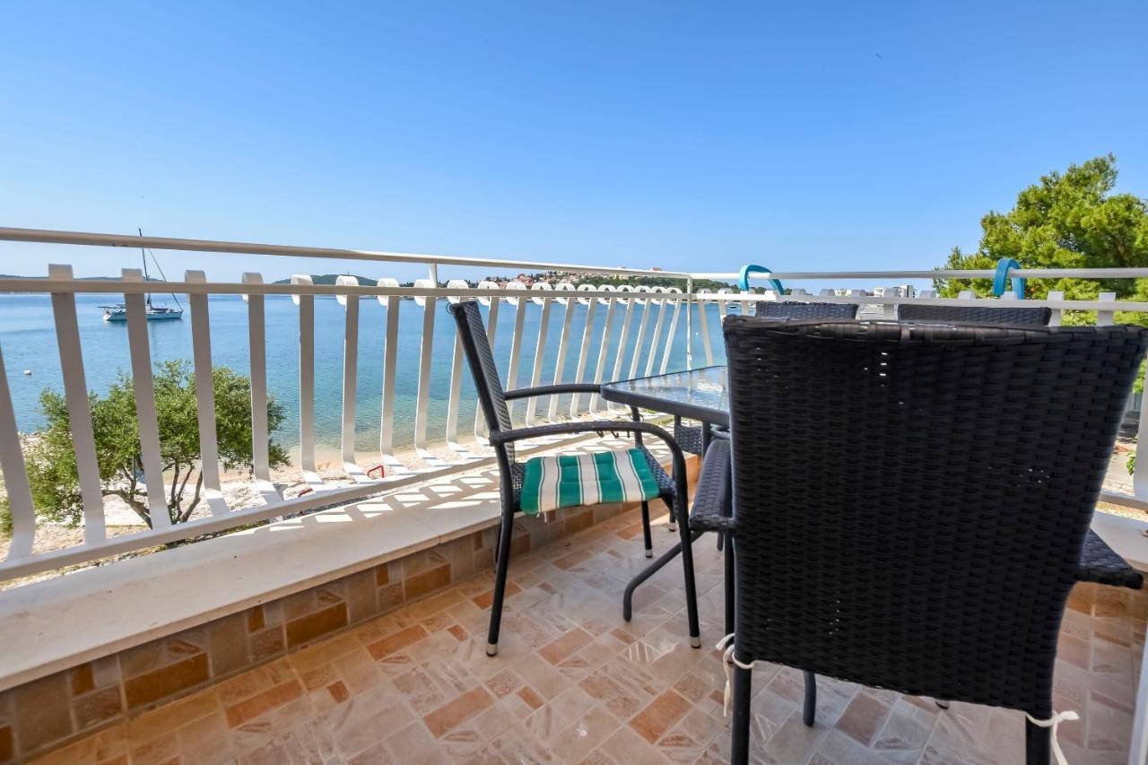 Apartments Silvana Рогозница Екстериор снимка
