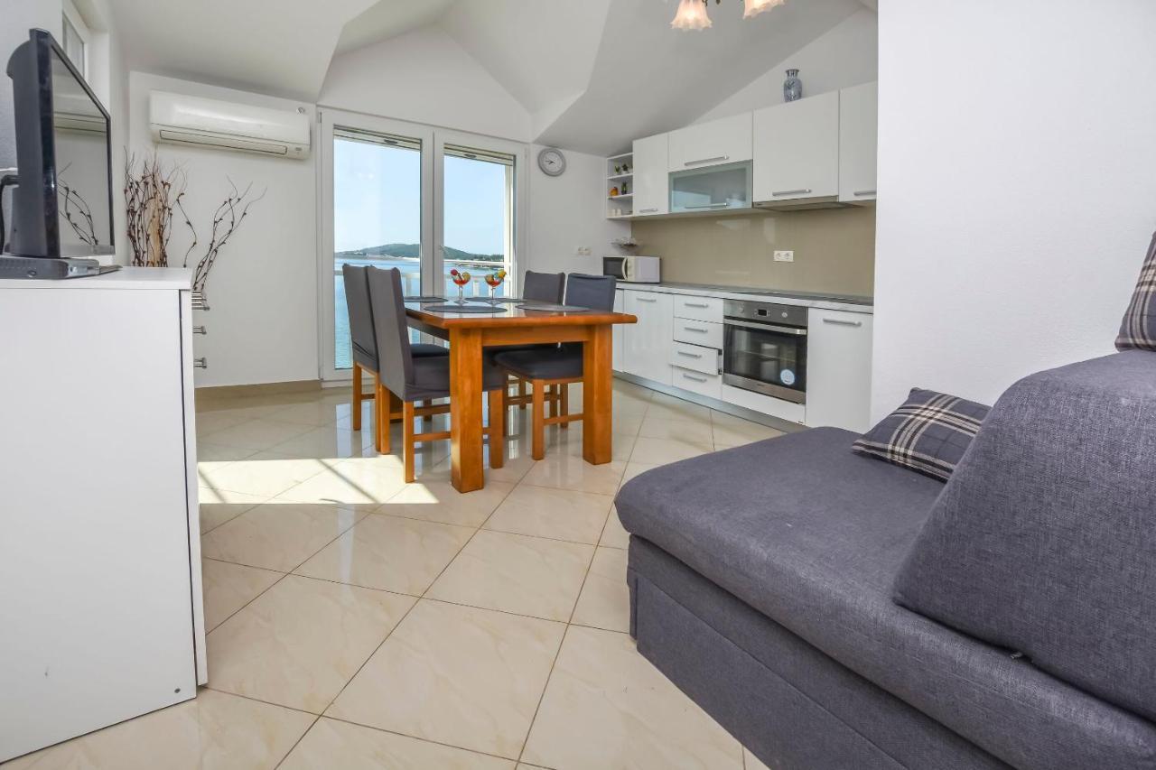 Apartments Silvana Рогозница Екстериор снимка