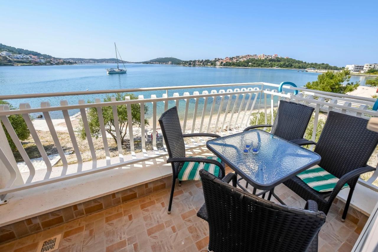 Apartments Silvana Рогозница Екстериор снимка