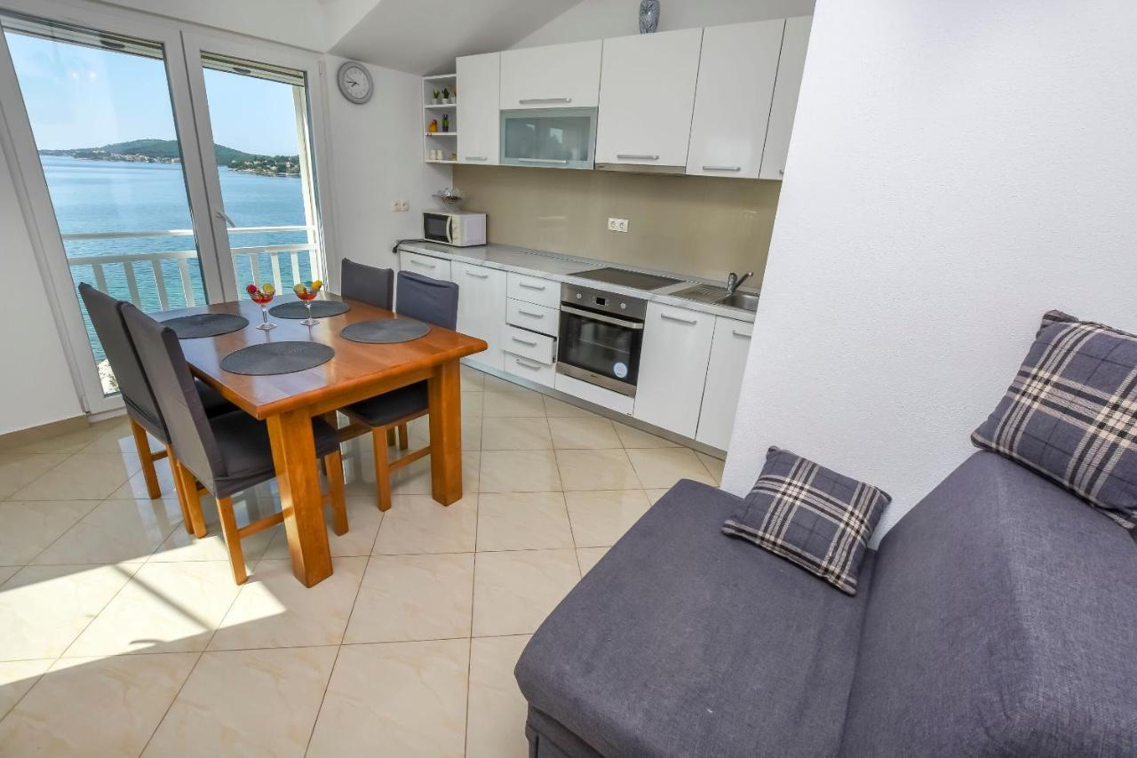 Apartments Silvana Рогозница Екстериор снимка