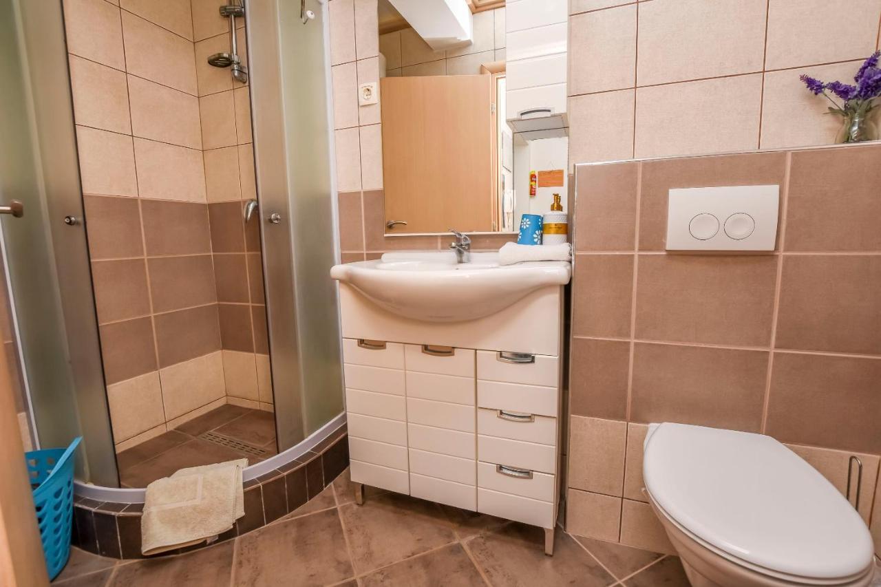 Apartments Silvana Рогозница Екстериор снимка
