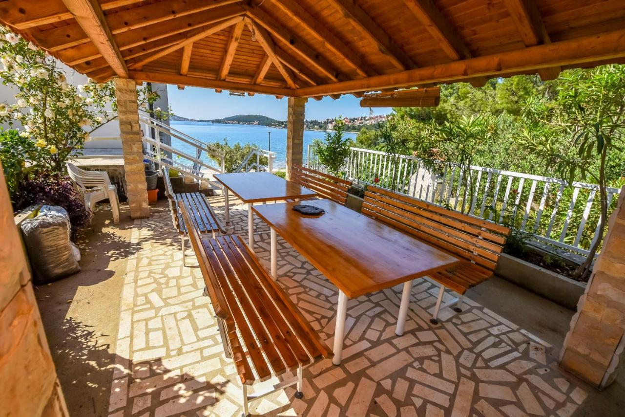 Apartments Silvana Рогозница Екстериор снимка