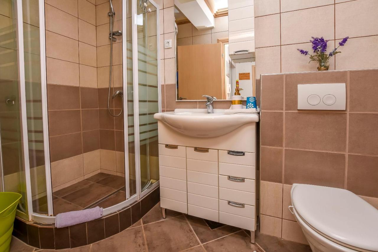 Apartments Silvana Рогозница Екстериор снимка