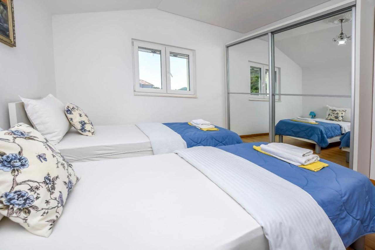 Apartments Silvana Рогозница Екстериор снимка