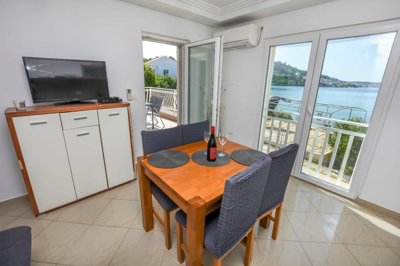 Apartments Silvana Рогозница Екстериор снимка