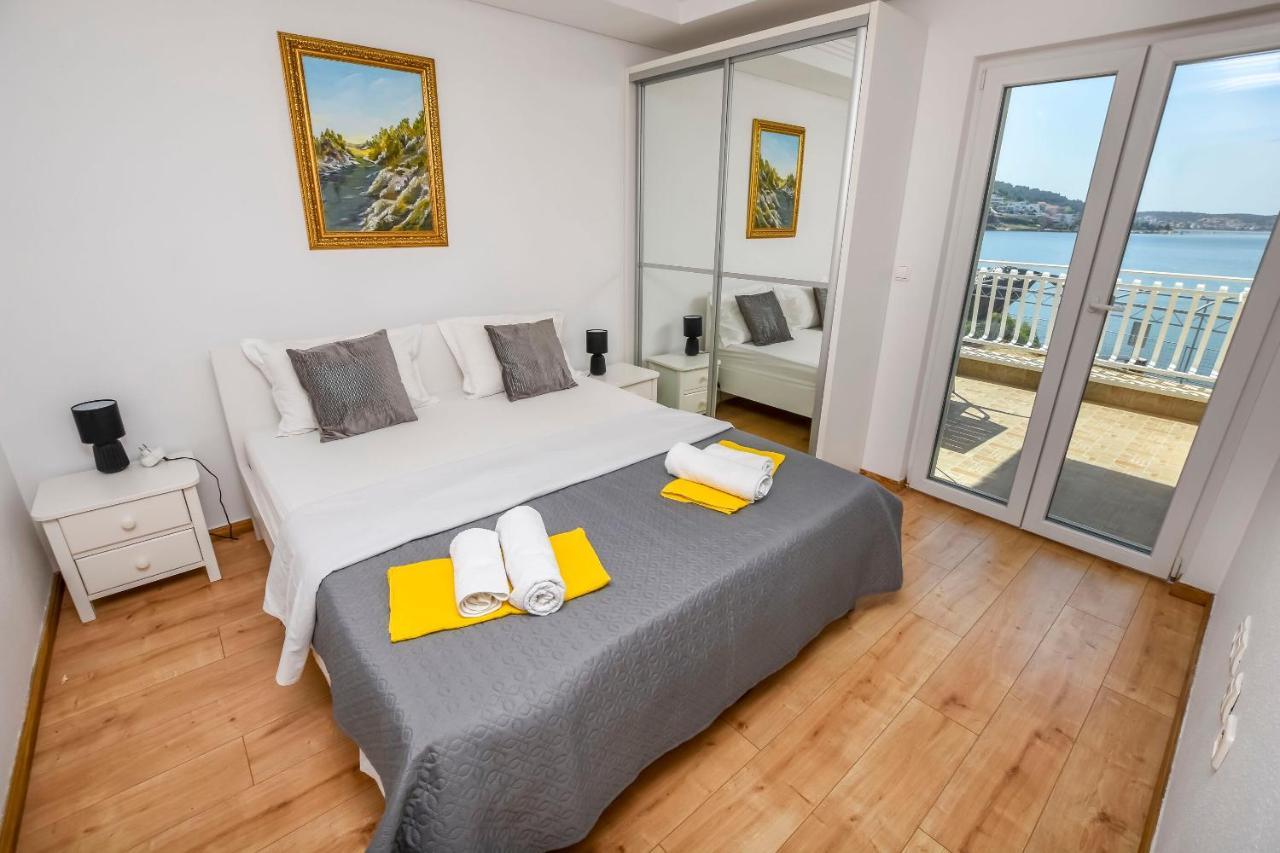 Apartments Silvana Рогозница Екстериор снимка