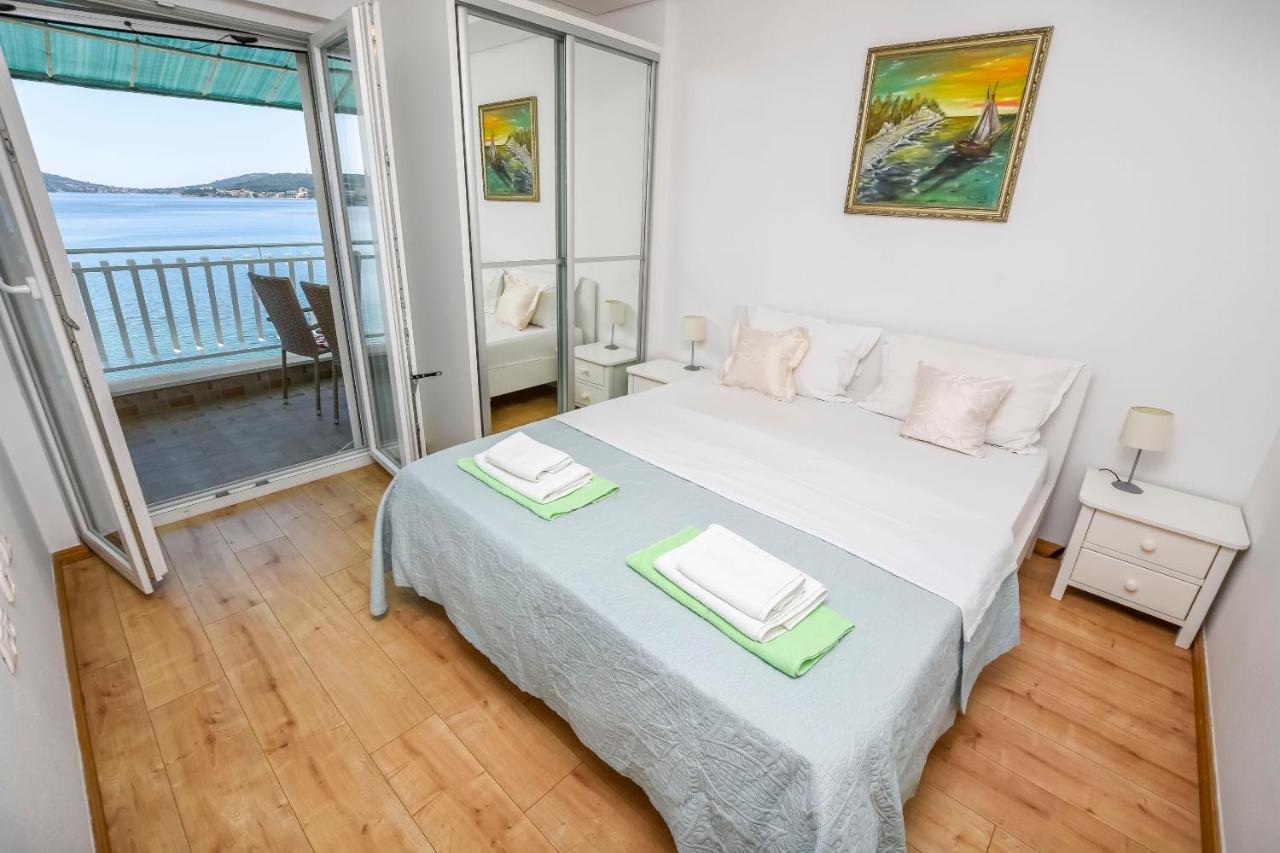 Apartments Silvana Рогозница Екстериор снимка