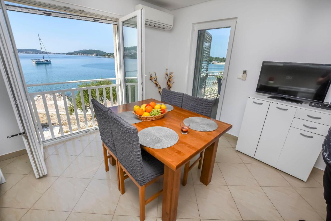 Apartments Silvana Рогозница Екстериор снимка